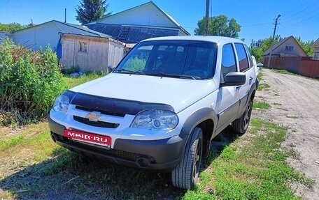 Chevrolet Niva I рестайлинг, 2016 год, 870 000 рублей, 2 фотография