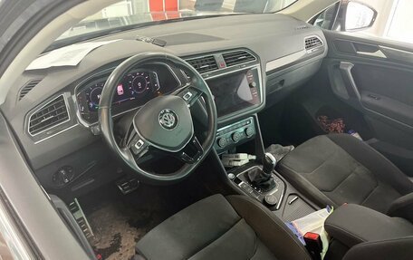 Volkswagen Tiguan II, 2019 год, 2 750 000 рублей, 4 фотография
