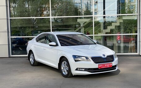 Skoda Superb III рестайлинг, 2016 год, 1 850 000 рублей, 3 фотография