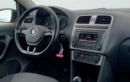 Volkswagen Polo VI (EU Market), 2015 год, 926 800 рублей, 15 фотография