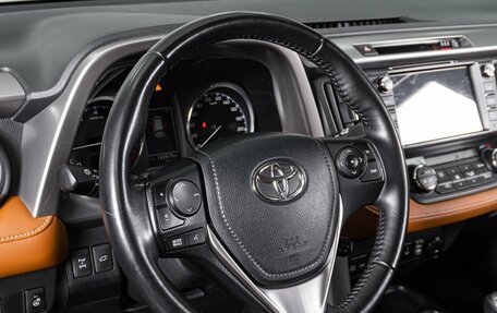 Toyota RAV4, 2017 год, 2 789 000 рублей, 18 фотография