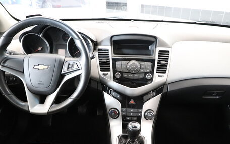 Chevrolet Cruze II, 2012 год, 950 000 рублей, 8 фотография