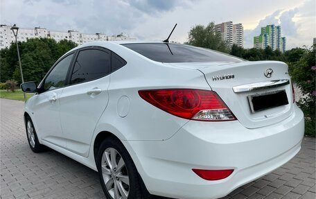 Hyundai Solaris II рестайлинг, 2013 год, 1 150 000 рублей, 8 фотография