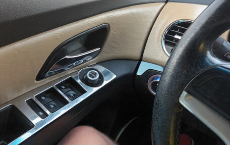 Chevrolet Cruze II, 2011 год, 675 000 рублей, 8 фотография
