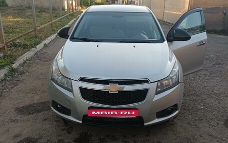 Chevrolet Cruze II, 2011 год, 675 000 рублей, 2 фотография