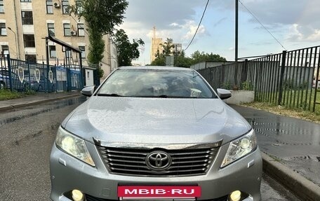 Toyota Camry, 2011 год, 1 800 000 рублей, 3 фотография