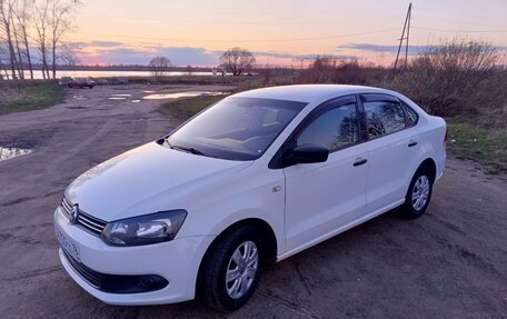 Volkswagen Polo VI (EU Market), 2013 год, 650 000 рублей, 1 фотография