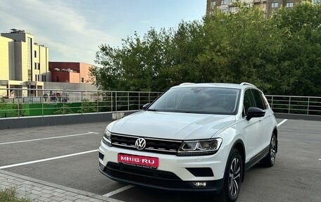 Volkswagen Tiguan II, 2019 год, 2 800 000 рублей, 1 фотография