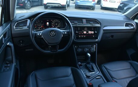 Volkswagen Tiguan II, 2017 год, 3 349 000 рублей, 6 фотография