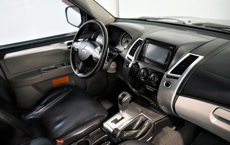 Mitsubishi Pajero Sport II рестайлинг, 2011 год, 1 499 000 рублей, 4 фотография