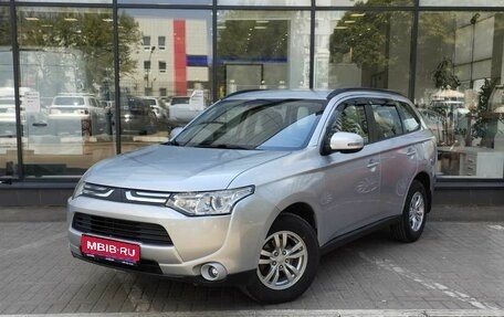 Mitsubishi Outlander III рестайлинг 3, 2013 год, 1 440 000 рублей, 1 фотография