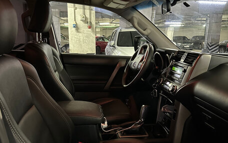 Toyota Land Cruiser Prado 150 рестайлинг 2, 2013 год, 3 070 000 рублей, 9 фотография