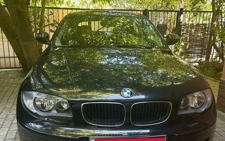 BMW 1 серия, 2011 год, 2 000 000 рублей, 2 фотография