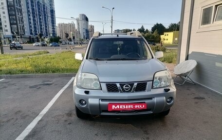 Nissan X-Trail, 2005 год, 700 000 рублей, 2 фотография