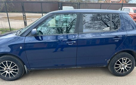 Skoda Fabia II, 2011 год, 550 000 рублей, 3 фотография