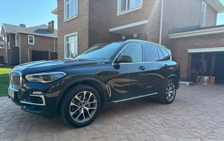 BMW X5, 2019 год, 8 200 000 рублей, 2 фотография