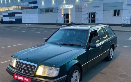 Mercedes-Benz E-Класс, 1994 год, 300 000 рублей, 1 фотография