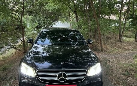 Mercedes-Benz E-Класс, 2017 год, 3 800 000 рублей, 3 фотография