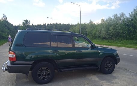 Toyota Land Cruiser 100 рестайлинг 2, 2006 год, 2 650 000 рублей, 3 фотография