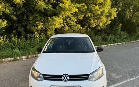 Volkswagen Polo VI (EU Market), 2013 год, 870 000 рублей, 2 фотография