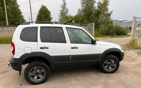 Chevrolet Niva I рестайлинг, 2019 год, 955 000 рублей, 3 фотография