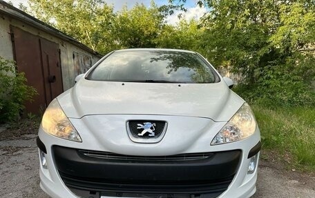 Peugeot 308 II, 2011 год, 730 000 рублей, 2 фотография