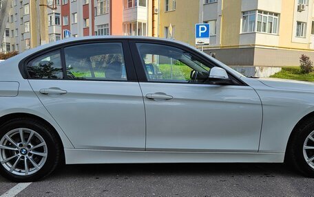 BMW 3 серия, 2016 год, 1 800 000 рублей, 3 фотография