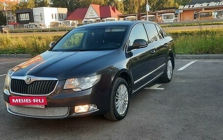 Skoda Superb III рестайлинг, 2011 год, 1 100 000 рублей, 2 фотография