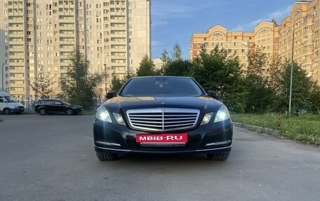 Mercedes-Benz E-Класс, 2011 год, 1 638 000 рублей, 2 фотография