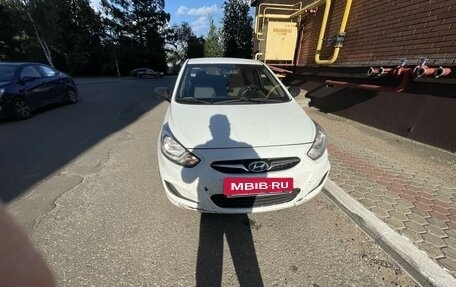 Hyundai Solaris II рестайлинг, 2013 год, 795 000 рублей, 2 фотография