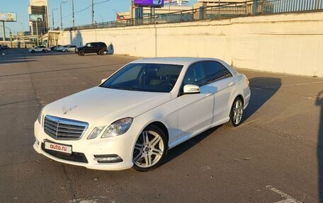 Mercedes-Benz E-Класс, 2013 год, 2 500 000 рублей, 2 фотография