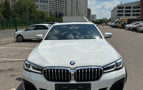BMW 5 серия, 2021 год, 6 100 000 рублей, 2 фотография