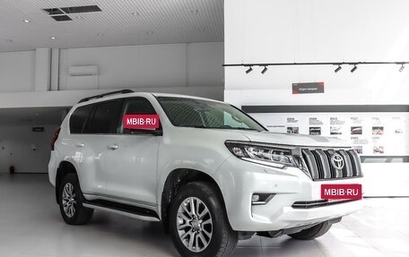 Toyota Land Cruiser Prado 150 рестайлинг 2, 2019 год, 4 328 542 рублей, 3 фотография