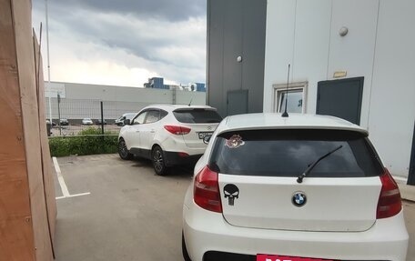 BMW 1 серия, 2011 год, 1 350 000 рублей, 2 фотография