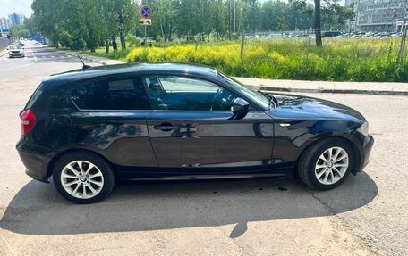 BMW 1 серия, 2011 год, 800 000 рублей, 3 фотография