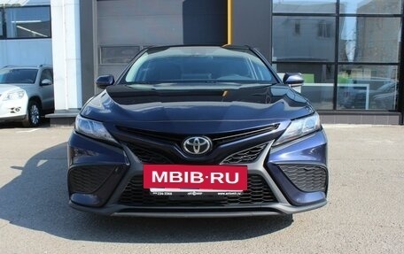 Toyota Camry, 2021 год, 2 850 000 рублей, 2 фотография