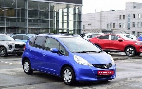 Honda Fit III, 2012 год, 955 000 рублей, 2 фотография
