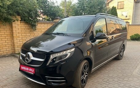 Mercedes-Benz V-Класс, 2020 год, 8 000 000 рублей, 2 фотография