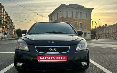 KIA Rio II, 2011 год, 650 000 рублей, 2 фотография