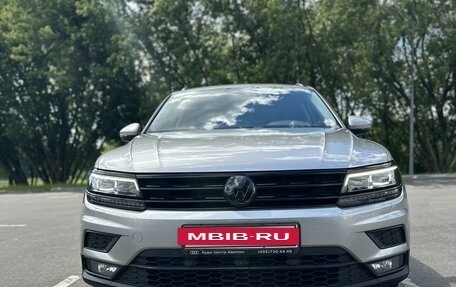 Volkswagen Tiguan II, 2017 год, 2 790 000 рублей, 2 фотография