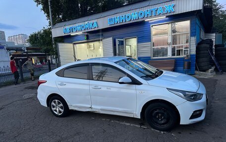 Hyundai Solaris II рестайлинг, 2019 год, 850 000 рублей, 3 фотография