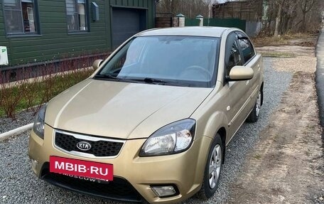 KIA Rio II, 2010 год, 750 000 рублей, 3 фотография