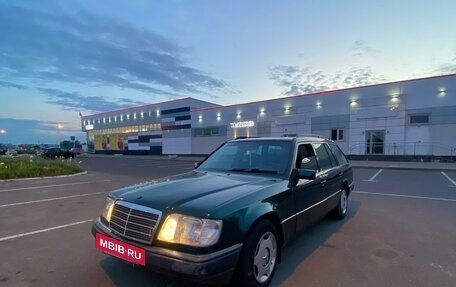 Mercedes-Benz E-Класс, 1994 год, 300 000 рублей, 2 фотография