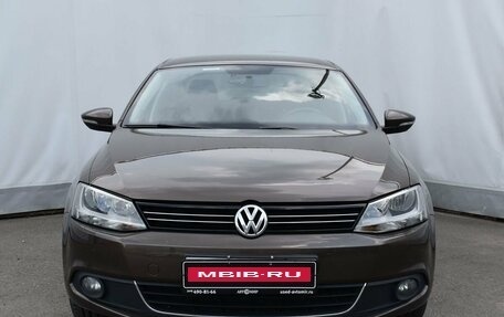 Volkswagen Jetta VI, 2013 год, 1 329 000 рублей, 2 фотография