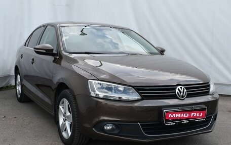 Volkswagen Jetta VI, 2013 год, 1 329 000 рублей, 3 фотография