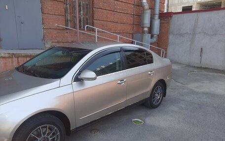 Volkswagen Passat B6, 2005 год, 650 000 рублей, 4 фотография