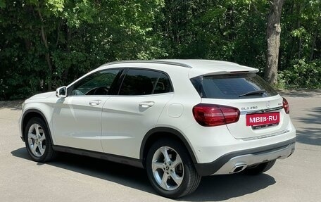 Mercedes-Benz GLA, 2019 год, 3 200 000 рублей, 6 фотография