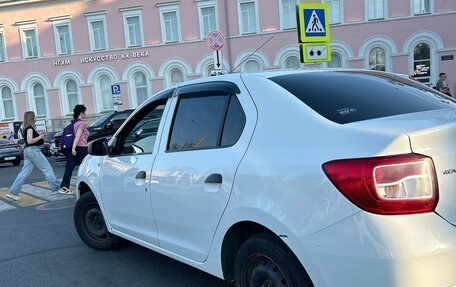 Renault Logan II, 2018 год, 560 000 рублей, 6 фотография