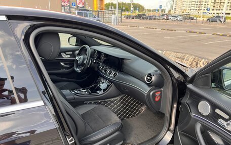 Mercedes-Benz E-Класс, 2017 год, 3 600 000 рублей, 7 фотография