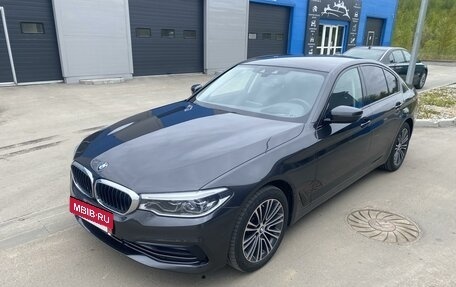 BMW 5 серия, 2019 год, 3 690 000 рублей, 2 фотография